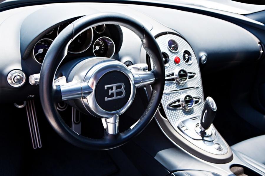  Bugatti Veyron 16.4 Grand Sport 2010 года  (фото 5 из 5)